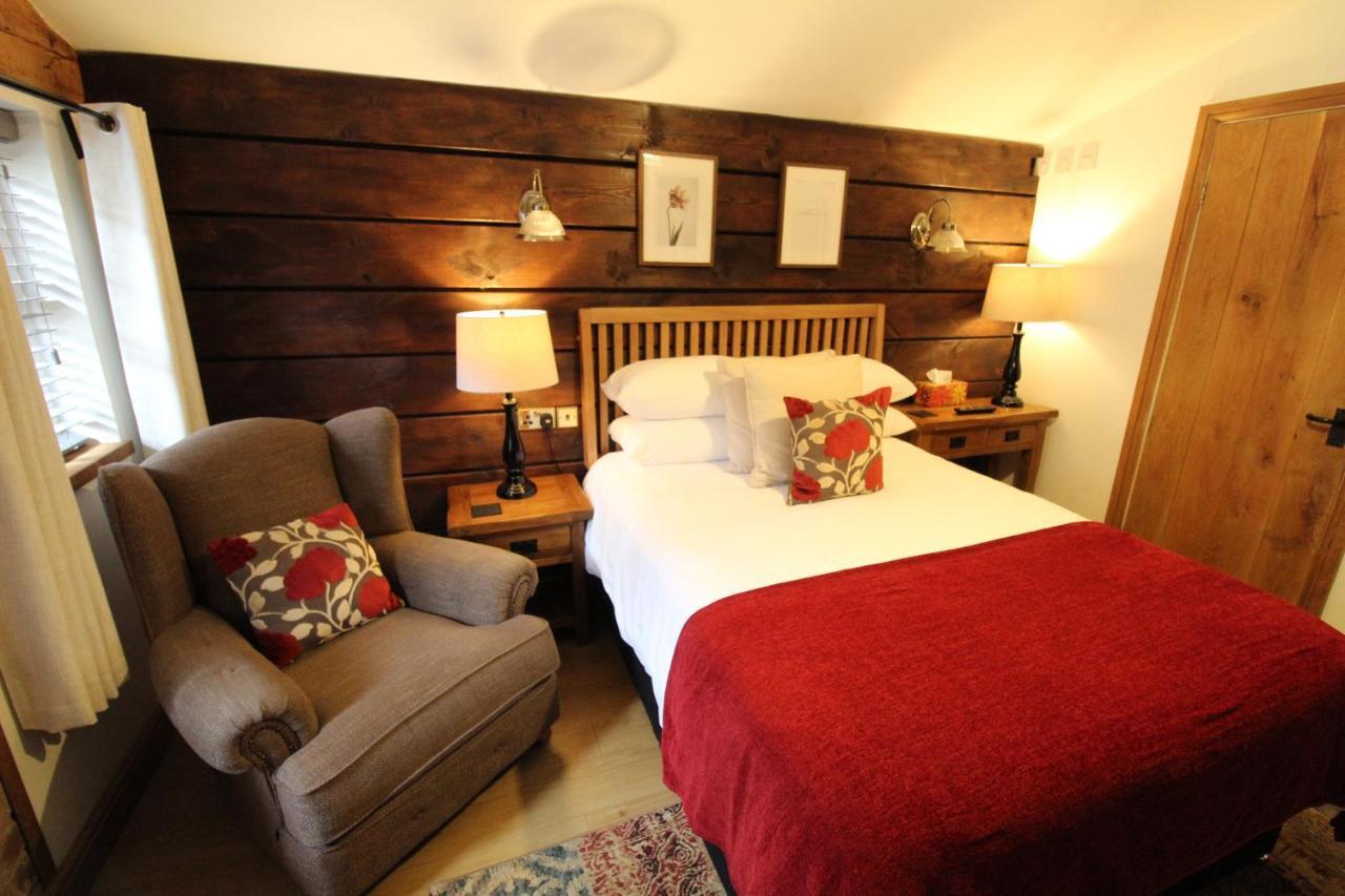 Boutique Garden Lodge @ The Larches Wolverhampton Exterior foto